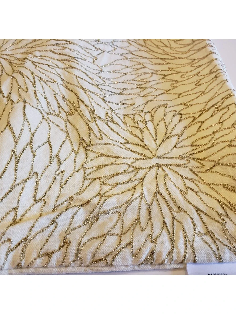 Calvin Klein Throw Pillow Covers QTY 2 Pale Yellow Gold Metallic Thread Flowers